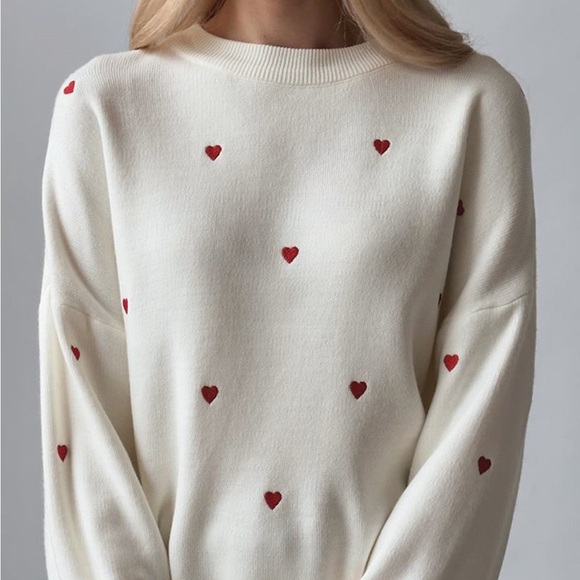 NWT Commense - Embroidered Heart Oversized Knit Sweater - Picture 2 of 6
